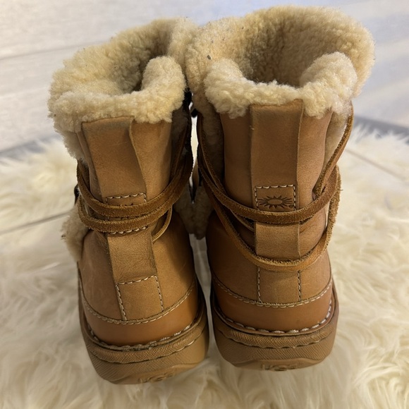 UGGs LaJolla Cork Size 7 - Picture 3 of 5